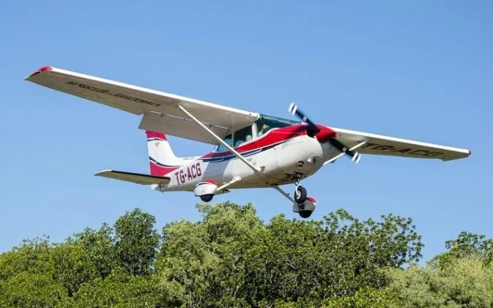 Экскурсионная прогулка на самолете Cessna 30 минут 