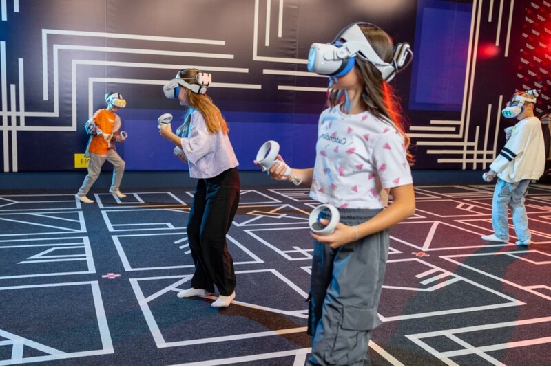 Игры в виртуальной реальности "VR Arena Vion". Номинал 20 000 тенге.  1 – dream-moments
