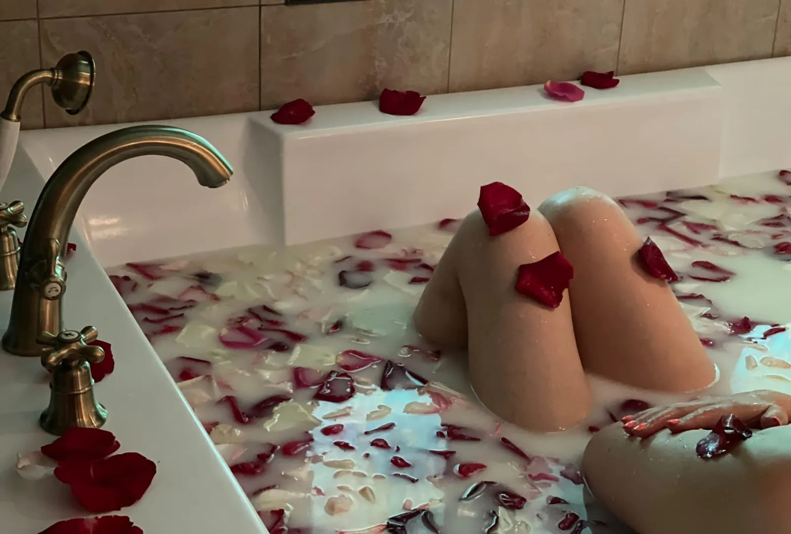 SPA-комплекс с молочной ванной "Царица Клеопатра"