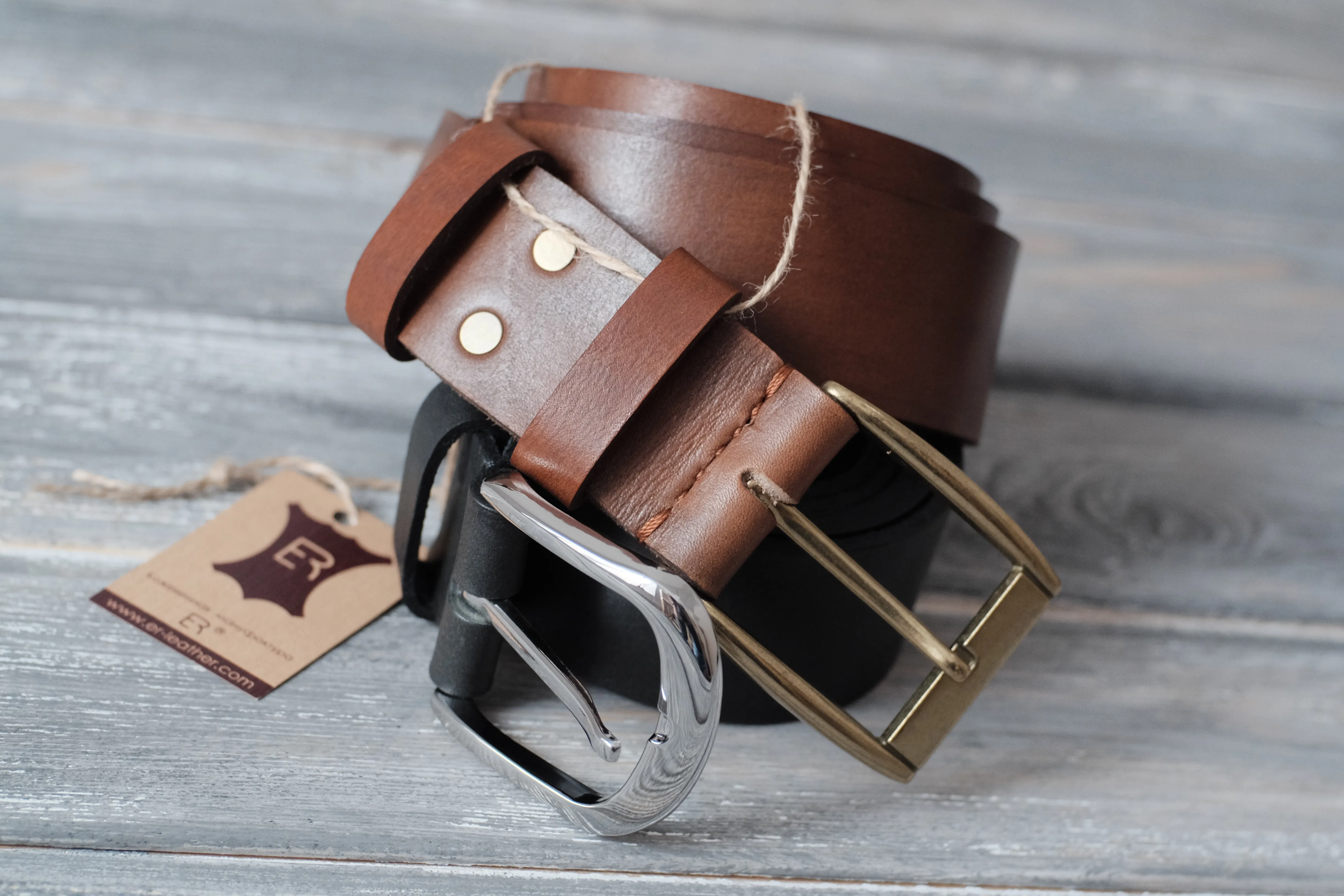 Аксессуары из натуральной кожи от ER Leather. Номинал 35 000 тенге.